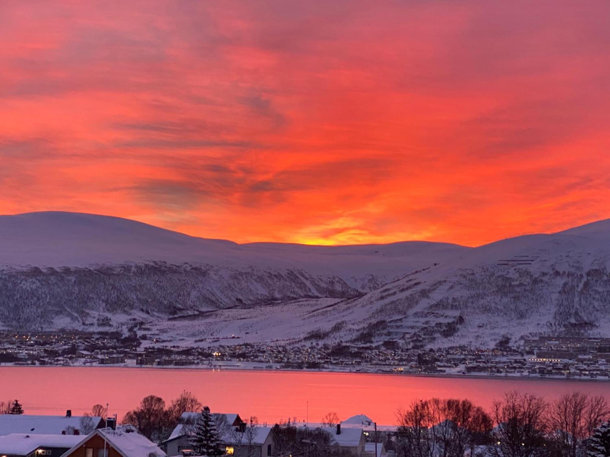 Arctic Retreat - Spacious Apartment Next To Amazing Nature Tromsø Exterior foto